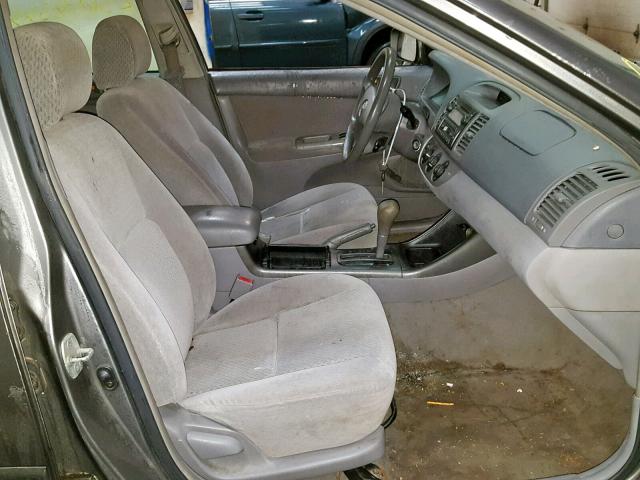 4T1BF32K03U552176 - 2003 TOYOTA CAMRY LE GRAY photo 5