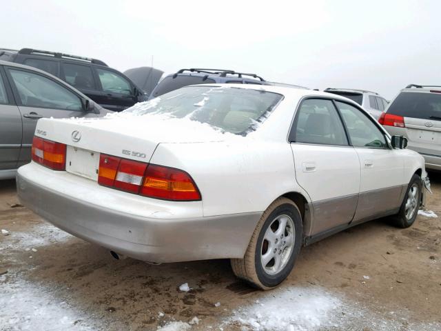 JT8BF28G5W0145062 - 1998 LEXUS ES 300 WHITE photo 4