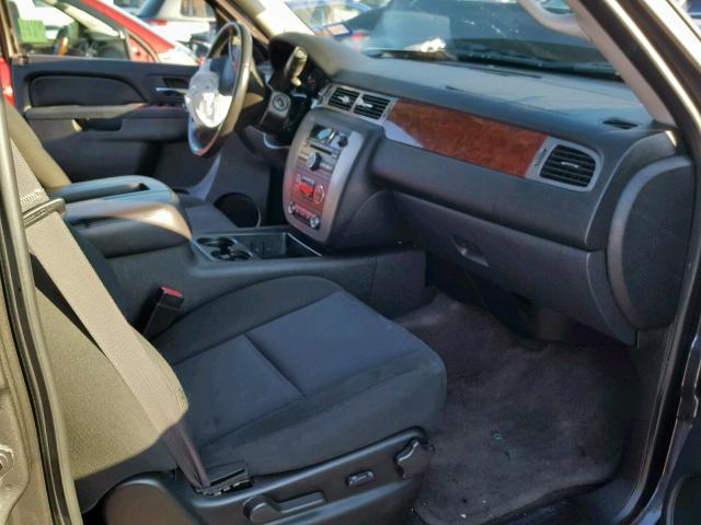 1GKS1HE05BR150105 - 2011 GMC YUKON XL C GRAY photo 5