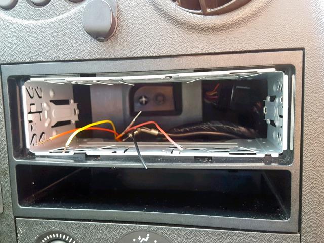 2G2WP522141145631 - 2004 PONTIAC GRAND PRIX SILVER photo 9