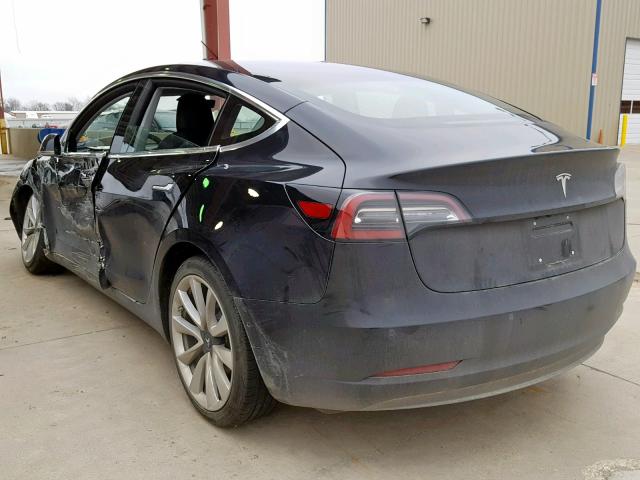 5YJ3E1EA3JF092732 - 2018 TESLA MODEL 3 BLACK photo 3