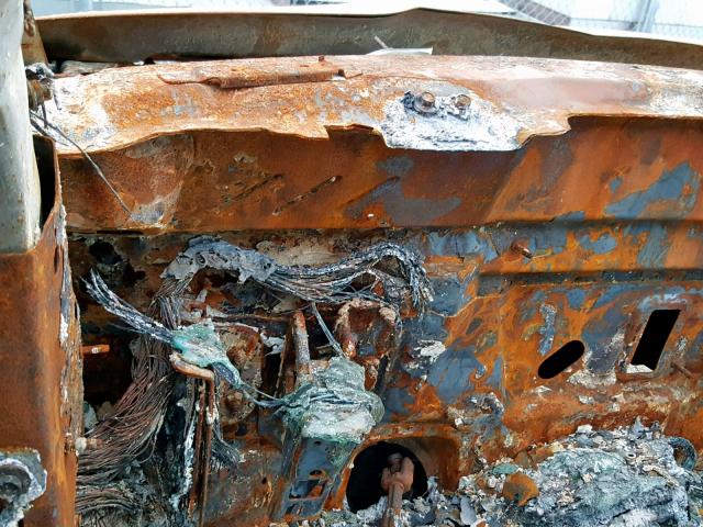 1C4NJCBB7GD776907 - 2016 JEEP COMPASS SP 烧焦的 照片 8