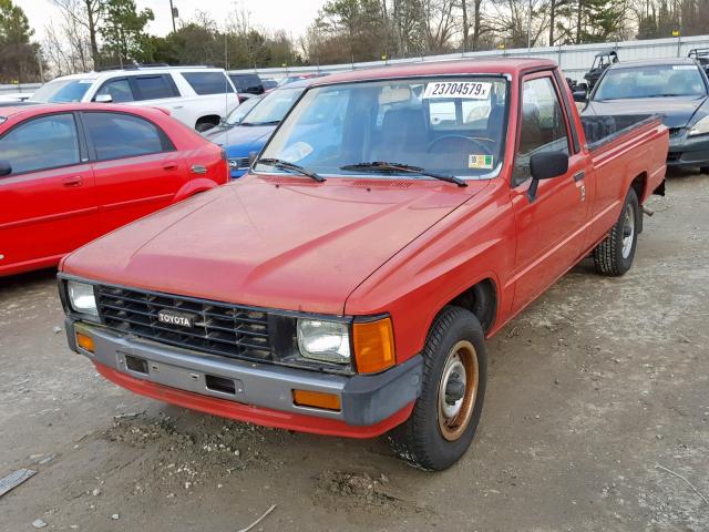 JT4RN55D6F0130603 - 1985 TOYOTA PICKUP 1/2 RED photo 2