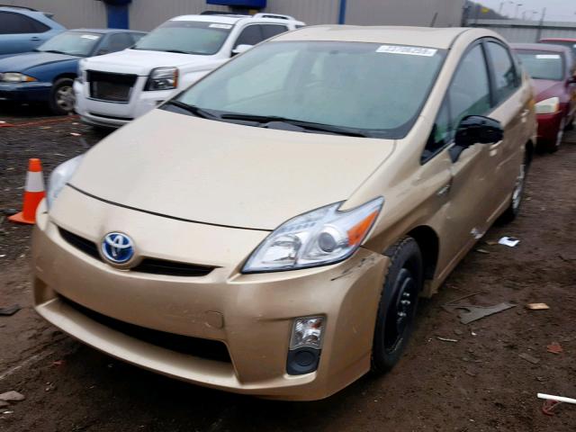 JTDKN3DU3A0215866 - 2010 TOYOTA PRIUS BEIGE photo 2