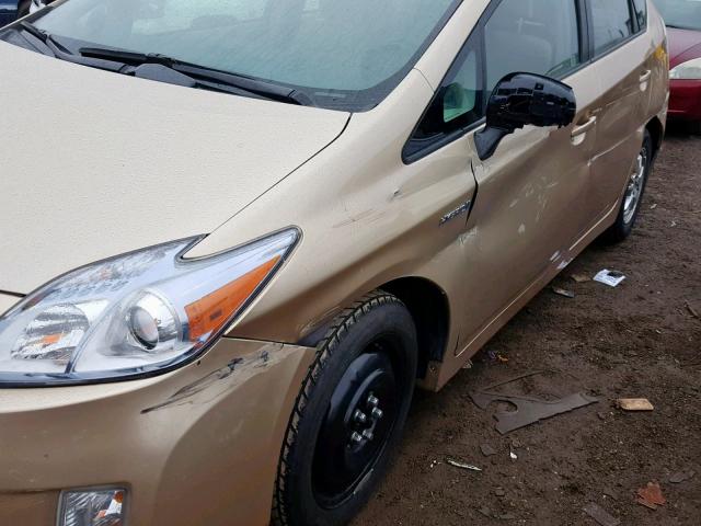 JTDKN3DU3A0215866 - 2010 TOYOTA PRIUS BEIGE photo 9