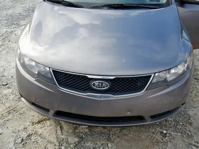 KNAFU4A21A5835578 - 2010 KIA FORTE EX GRAY photo 7