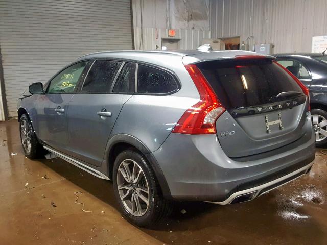 YV440MWK0J2048764 - 2018 VOLVO V60 CROSS GRAY photo 3