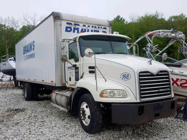 1M2AP01B77N001526 - 2007 MACK 600 CXP600 WHITE photo 1