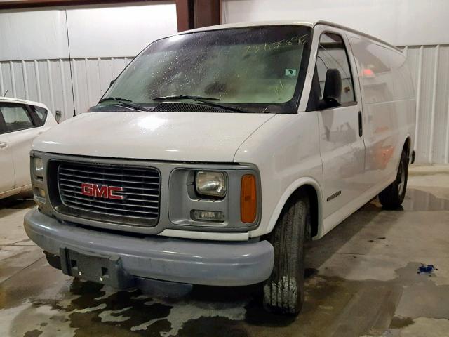 1GTHG35R6Y1114467 - 2000 GMC SAVANA G35 WHITE photo 2