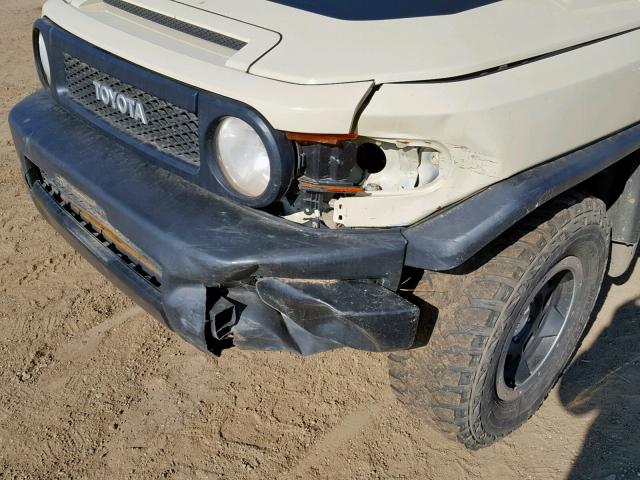 JTEBU4BF2AK094275 - 2010 TOYOTA FJ CRUISER CREAM photo 9