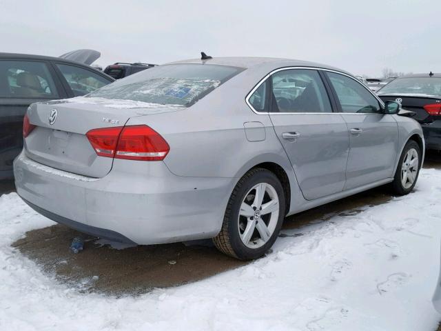 1VWBT7A30EC106467 - 2014 VOLKSWAGEN PASSAT SE SILVER photo 4