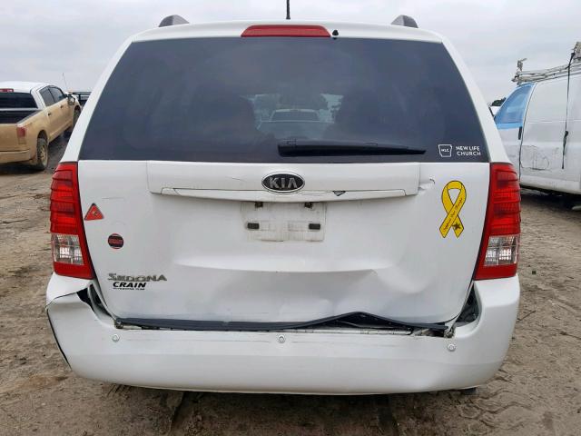 KNDMG4C7XC6456201 - 2012 KIA SEDONA LX WHITE photo 9