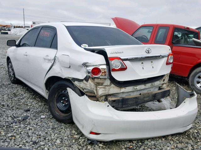 5YFBU4EE1DP164698 - 2013 TOYOTA COROLLA BA WHITE photo 3