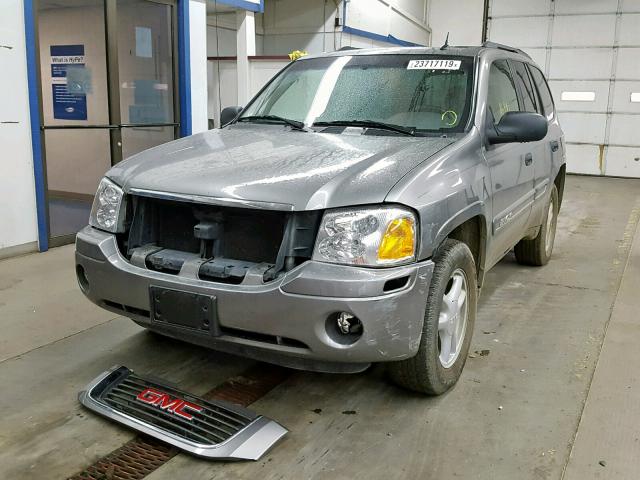 1GKDT13SX52117435 - 2005 GMC ENVOY GRAY photo 2