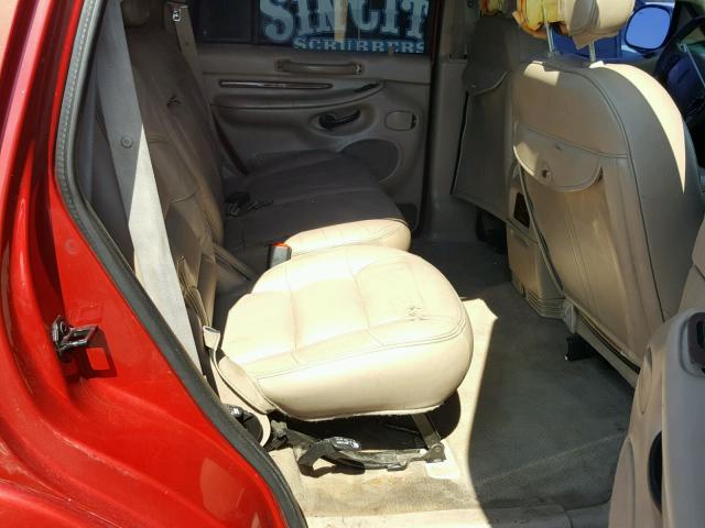 5LMPU28A8YLJ14973 - 2000 LINCOLN NAVIGATOR RED photo 6