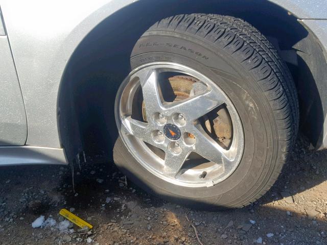 2G2WS522X41363307 - 2004 PONTIAC GRAND PRIX SILVER photo 9