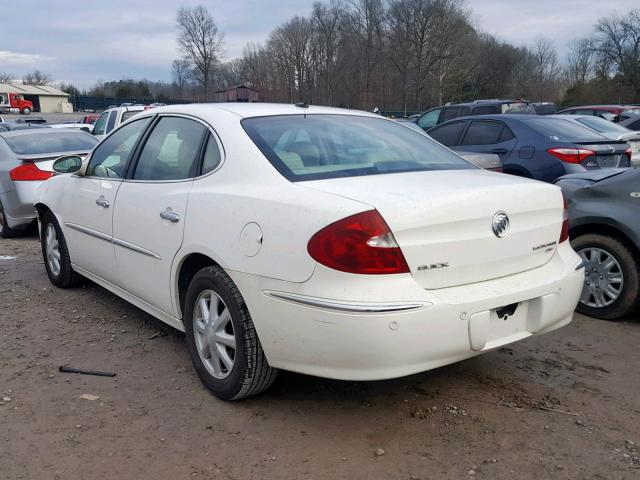 2G4WD582861103872 - 2006 BUICK LACROSSE C WHITE photo 3