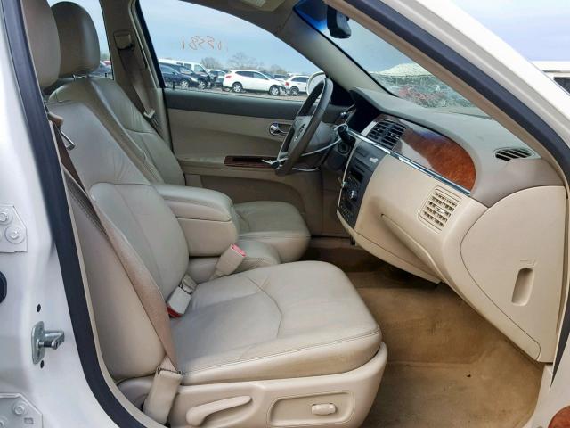 2G4WD582861103872 - 2006 BUICK LACROSSE C WHITE photo 5