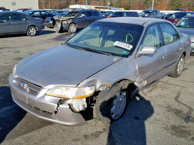 1HGCG5645WA011953 - 1998 HONDA ACCORD LX ვერცხლისფერი ფოტო 2