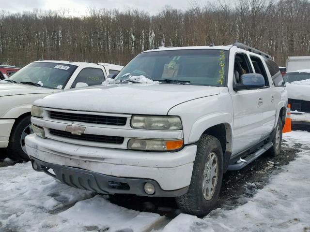 3GNFK16Z13G226281 - 2003 CHEVROLET SUBURBAN K WHITE photo 2