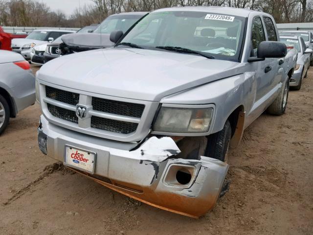 1D3HE38K39S789457 - 2009 DODGE DAKOTA SXT SILVER photo 2