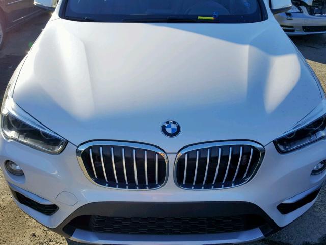 WBXHT3C32GP886165 - 2016 BMW X1 XDRIVE2 WHITE photo 7