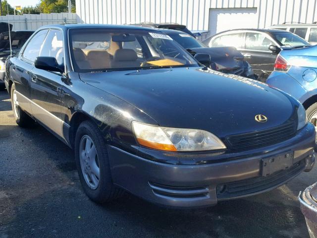 JT8VK13TXP0144434 - 1993 LEXUS ES 300 GREEN photo 1