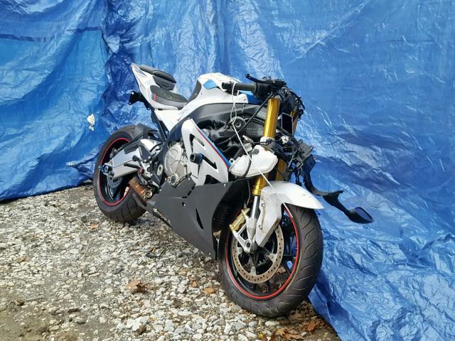 WB10D2102FZ353114 - 2015 BMW S 1000 RR WHITE photo 1