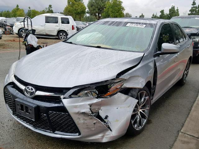 4T1BF1FK0HU328461 - 2017 TOYOTA CAMRY LE SILVER photo 2