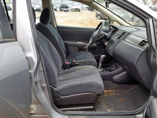 3N1BC1CP6AL407861 - 2010 NISSAN VERSA S GRAY photo 5