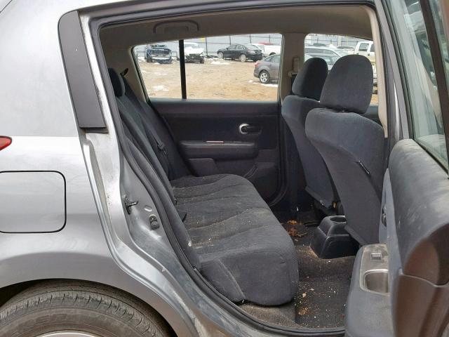3N1BC1CP6AL407861 - 2010 NISSAN VERSA S GRAY photo 6
