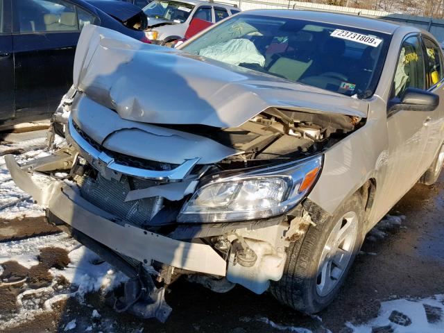 1G11B5SA8GF125622 - 2016 CHEVROLET MALIBU LIM 金色 照片 9