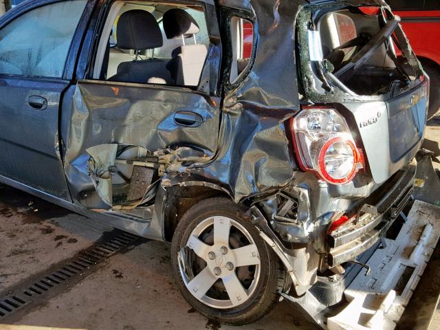 KL1TD6DE4AB129768 - 2010 CHEVROLET AVEO LS GRAY photo 9