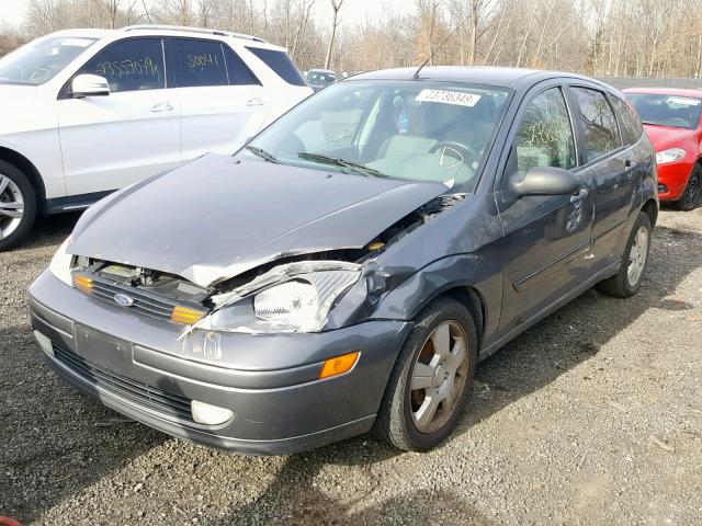 3FAFP37393R163005 - 2003 FORD FOCUS ZX5 GRAY photo 2