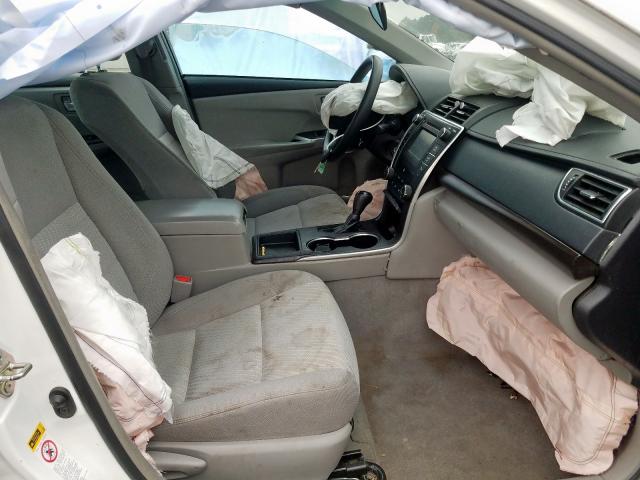 4T4BF1FK3GR580001 - 2016 TOYOTA CAMRY LE თეთრი ფოტო 5