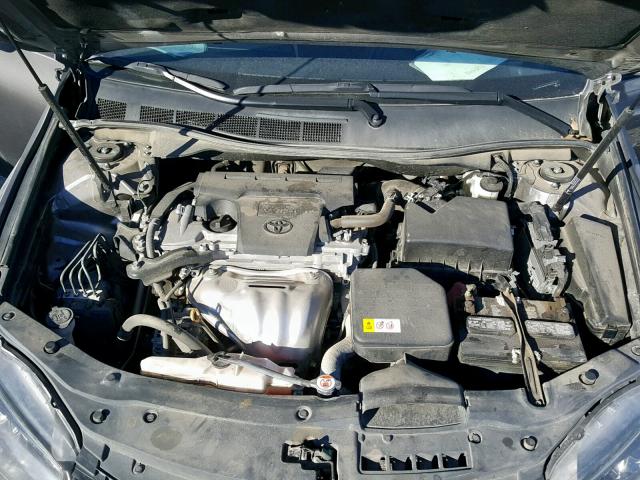 4T1BF1FK9HU396127 - 2017 TOYOTA CAMRY LE 灰色 照片 7