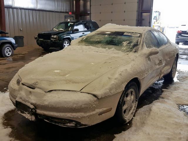 1G3GR62C9X4108277 - 1999 OLDSMOBILE AURORA WHITE photo 2