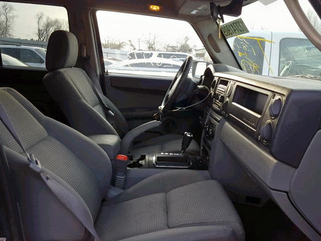 1J8HH48K18C128288 - 2008 JEEP COMMANDER GREEN photo 5