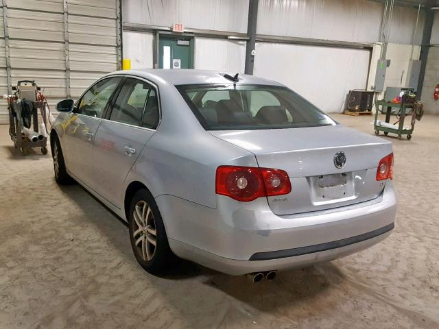 3VWSG71K06M681860 - 2006 VOLKSWAGEN JETTA 2.5 SILVER photo 3