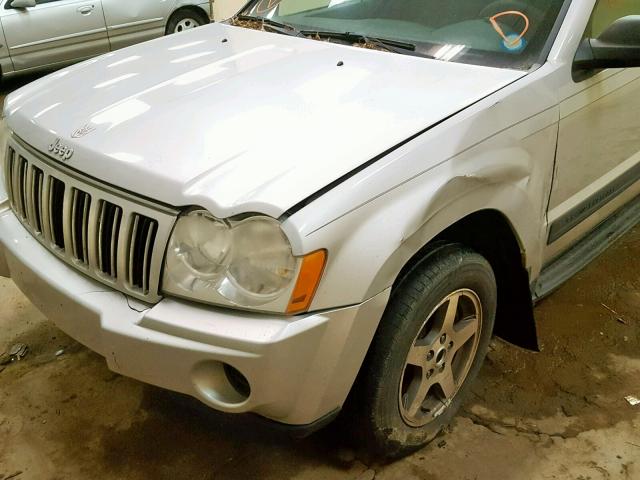 1J4GR48K05C692584 - 2005 JEEP GRAND CHER SILVER photo 9