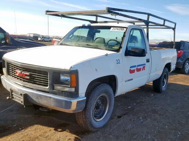 1GDGC34R0YF412424 - 2000 GMC SIERRA C35 WHITE photo 2