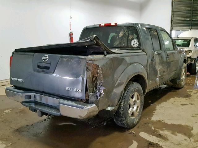 1N6AD07W35C451784 - 2005 NISSAN FRONTIER C GRAY photo 4