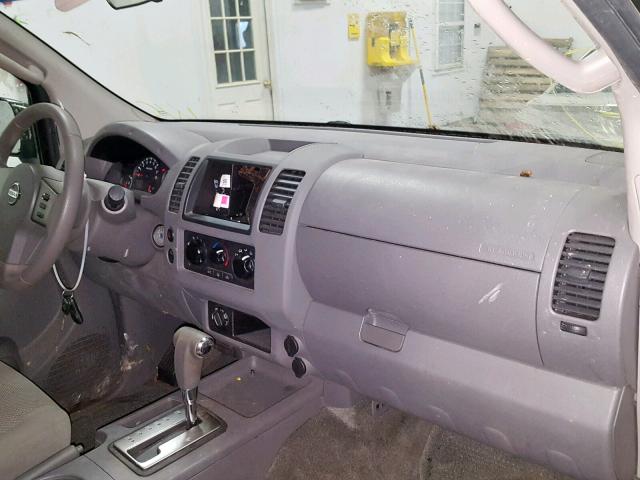 1N6AD07W35C451784 - 2005 NISSAN FRONTIER C GRAY photo 9