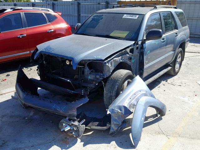 JTEZU14R158038917 - 2005 TOYOTA 4RUNNER SR BLUE photo 2