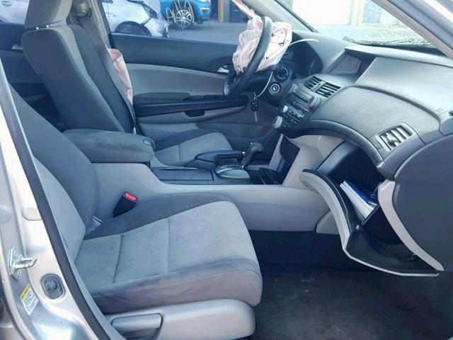 JHMCP26408C029960 - 2008 HONDA ACCORD LXP SILVER photo 5