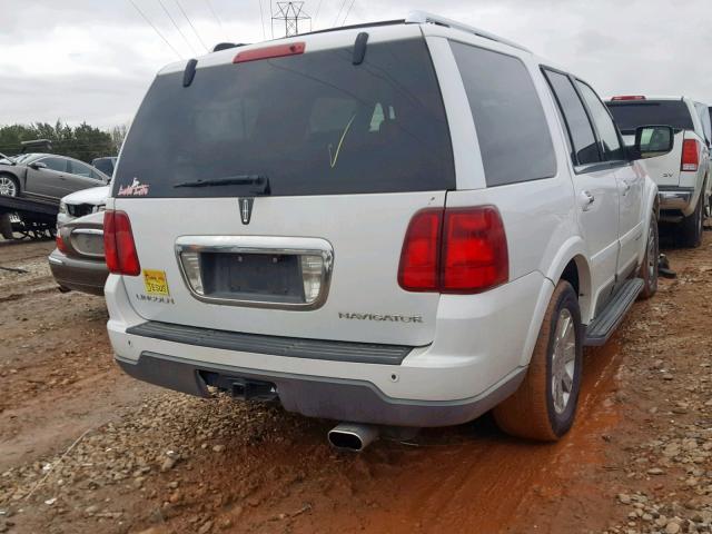 5LMFU27RX4LJ21405 - 2004 LINCOLN NAVIGATOR WHITE photo 4
