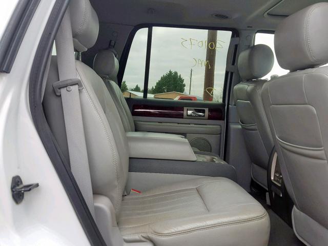 5LMFU27RX4LJ21405 - 2004 LINCOLN NAVIGATOR WHITE photo 6
