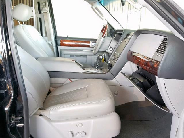 5LMFU27565LJ08018 - 2005 LINCOLN NAVIGATOR 黑色 照片 5