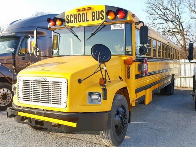 4UZAAXBW63CK89489 - 2003 FREIGHTLINER CHASSIS FS YELLOW photo 2