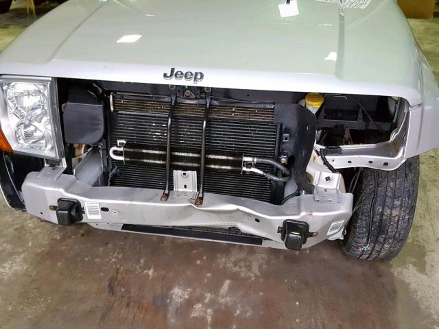 1J8HG48N26C149306 - 2006 JEEP COMMANDER 银色 照片 9